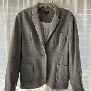 Light grey one button closures blazer